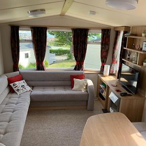 4 Berth Comfort Caravan Pet